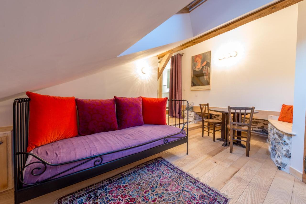 Au Cheval Blanc - Appartements Et Chambres D'Hotes Альбервіль Екстер'єр фото
